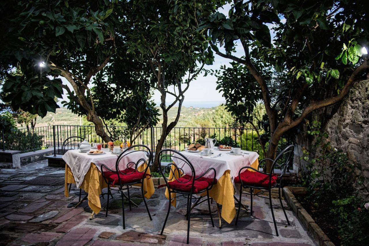Hotel Villa Gli Asfodeli Tresnuraghes ภายนอก รูปภาพ