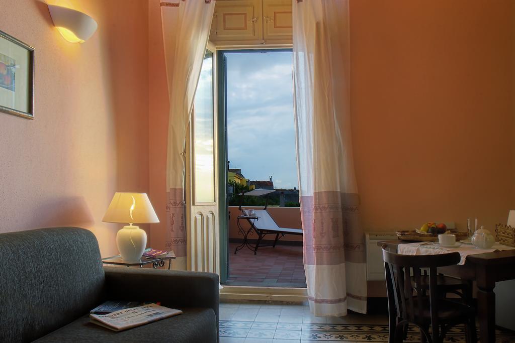 Hotel Villa Gli Asfodeli Tresnuraghes ภายนอก รูปภาพ
