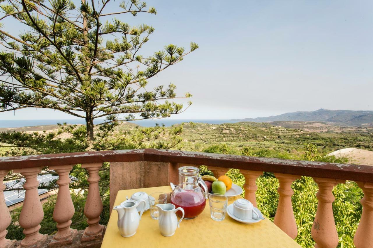 Hotel Villa Gli Asfodeli Tresnuraghes ภายนอก รูปภาพ